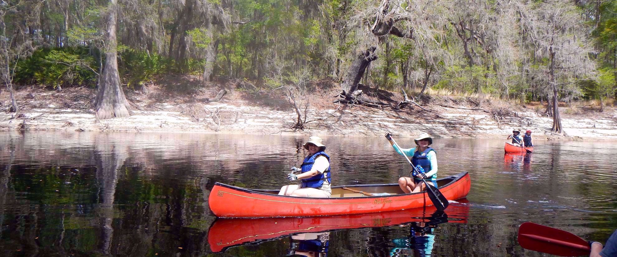 kayaking suwannee river with adventure travel group