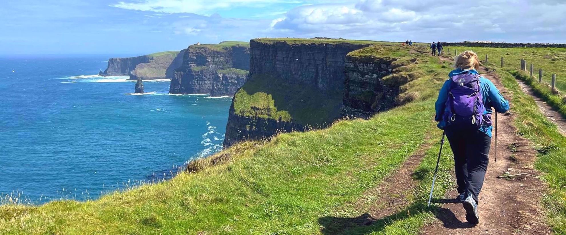 women's hiking tour along the coast of Ireland