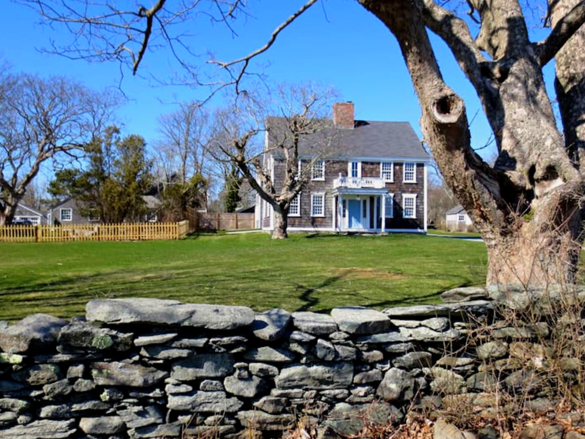 Discover the old-world charm surrounding Narragansett Bay and beautiful Block Island via lobster boat, ferry, bicycle, and foot. | Newport, Rhode Island Discover the old-world charm surrounding Narragansett Bay and beautiful Block Island via lobster boat, ferry, bicycle, and foot. | Newport, Rhode Island
