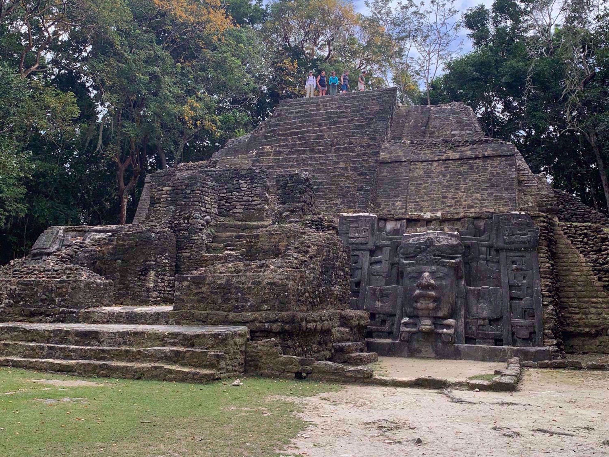 Best of Belize: Snorkeling, Kayaking & Culture