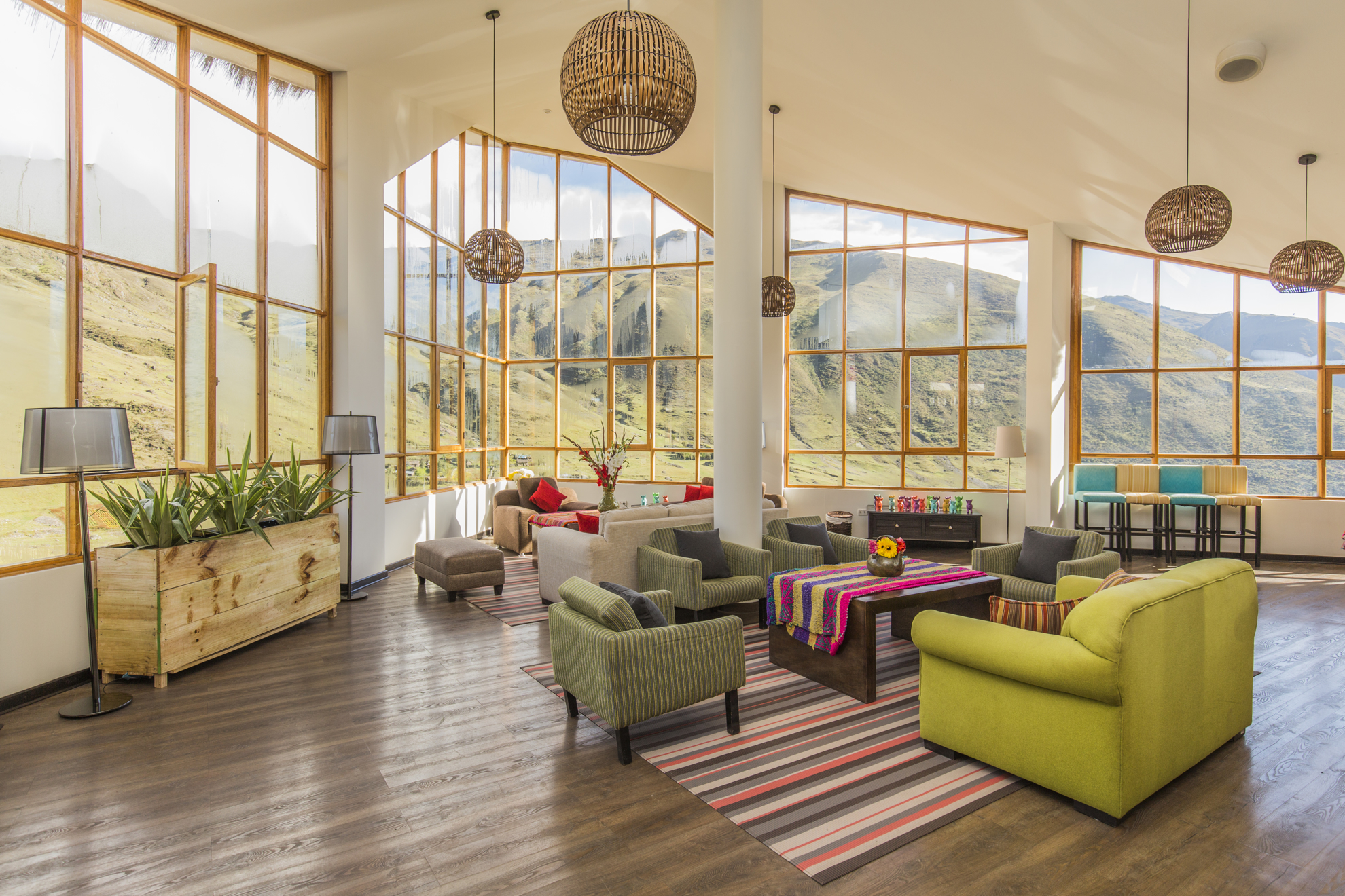 Picture of Peruvian Culture: Lares and the Lost City