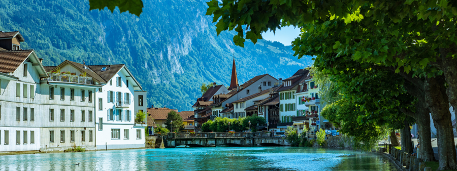 A Food Lover’s Guide to the Swiss Alps: Cheese, Chocolate & Scenic Trails